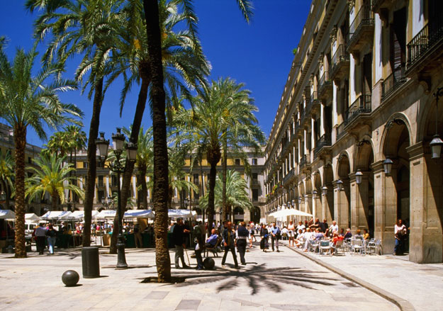 Πλατεία Reial στη Γοτθική Συνοικία (Barrio Gotico)