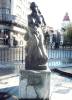 Oviedo(60)-Paseo de los Álamos-Escultura 'La Encarna con chiquilín'