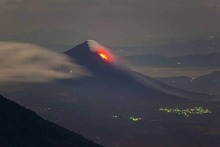 Το ηφαίστειο Pacaya (2.522 μέτρα) 