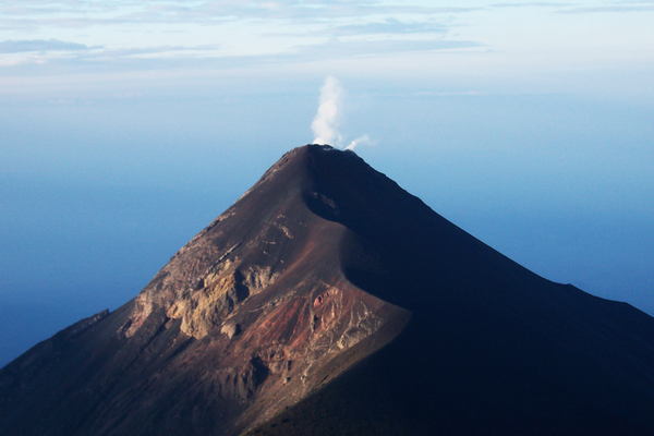 Το ηφαίστειο Acatenango (3.976 μέτρα)